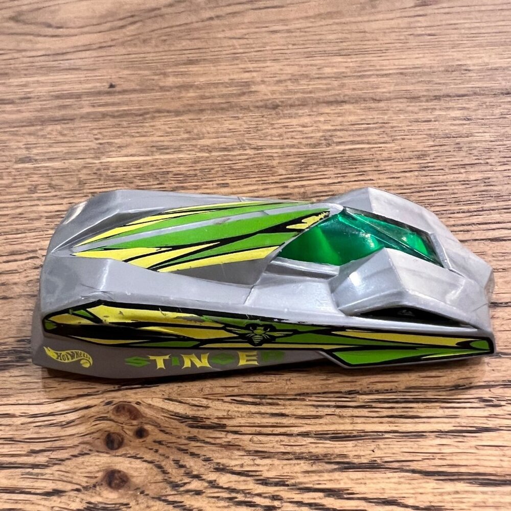 Hot Wheels 1994 Stinger Die-Cast Car Silver & Green Collectible Toy Model Racer
